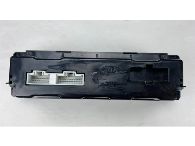 Блок управления климат-контролем 97250-3E110 KIA Sorento