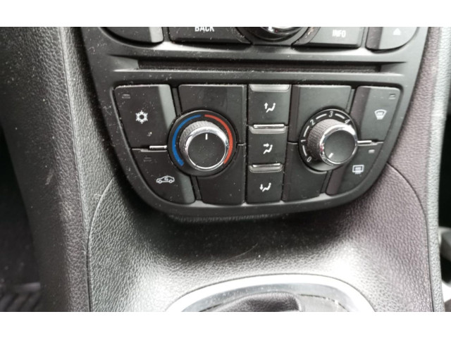 Поршень Блок управления кондиционера воздуха / климата/ печки (в салоне)    Opel Meriva B  