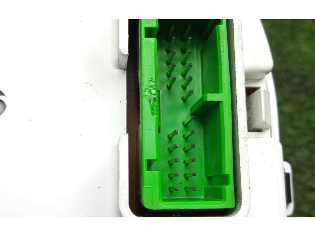 Pojistková skříňka Спидометр (приборный щиток) Suzuki Ignis 2004