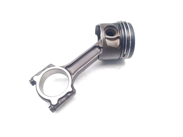 Píst K9K636 Nissan Juke I F15 K9K636