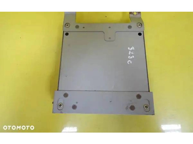 Блок управления двигателя E2T84986M   Mazda 323 F