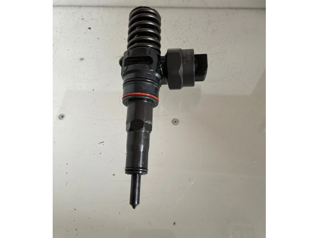 Форсунка 038130073F, 038130073L Volkswagen Bora