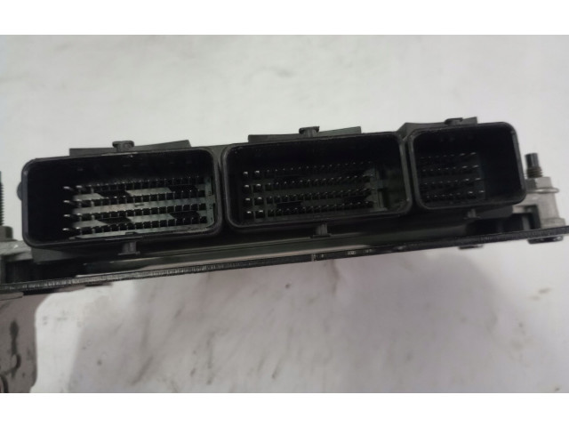 Блок управления двигателя 237106319R Dacia Dokker