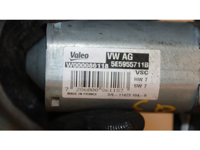 Моторчик заднего дворника Audi Q3 F3