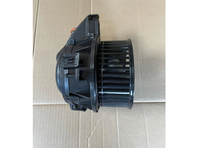 Вентилятор печки    2Q1820021A   Skoda Scala