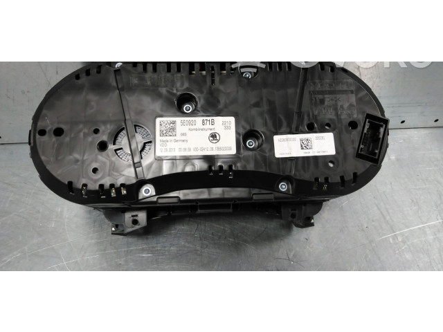 Панель приборов 5E0920871B Skoda Octavia Mk3 (5E)