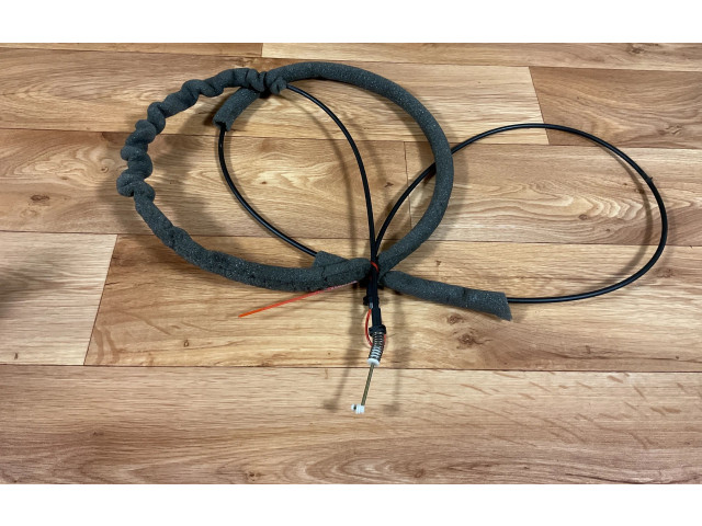 Трос       Audi TT Mk1