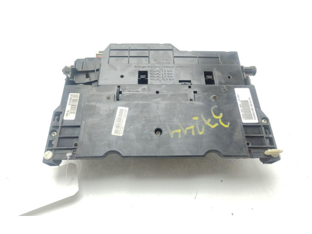 Блок предохранителей 8364542   BMW X3 E83    