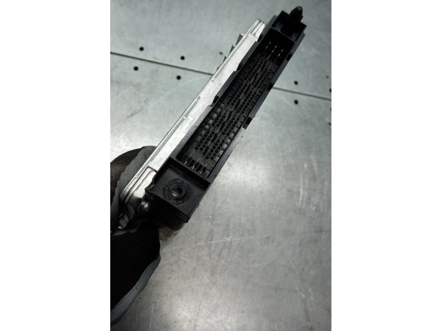 Блок управления двигателем Блок управления 30684877A, 30684877A Volvo V70