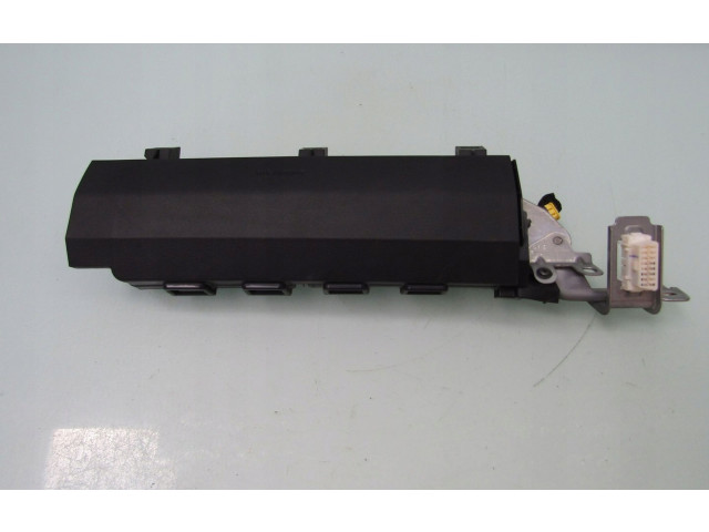 Подушка безопасности для колен Mazda 3