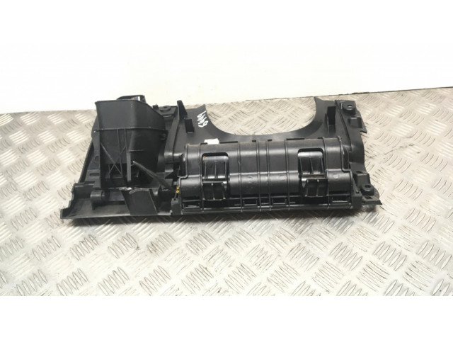 Отделка внутренней панели