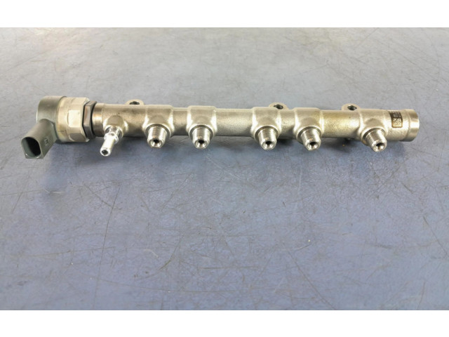 Vstřikovací lišta 8579240, 8579240 BMW 5 G30 G31 B47D20B