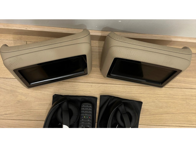 Priekinės sėdynės galvos atrama