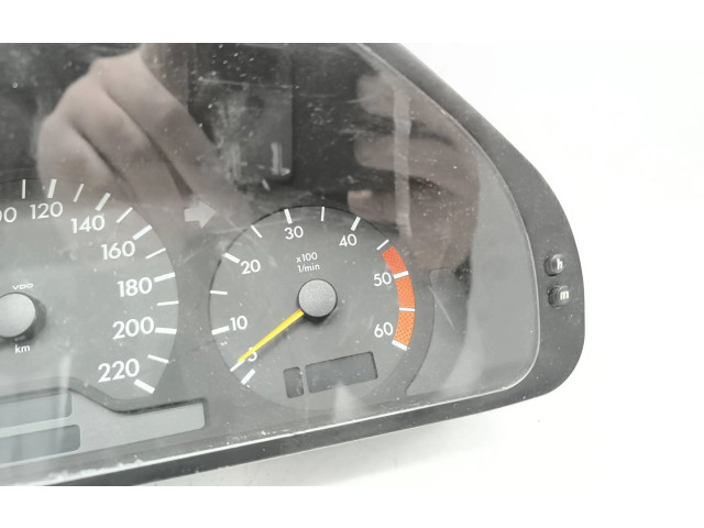 Přístrojová deska Mercedes-Benz C W202 1999 A2024403411, 110080064002