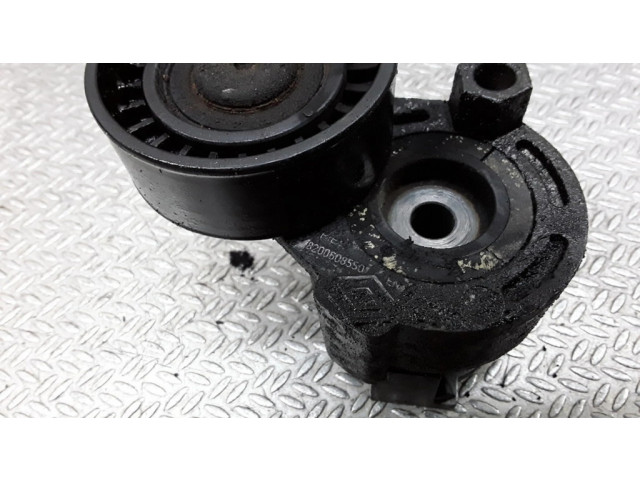 Устройство натяжки ремня