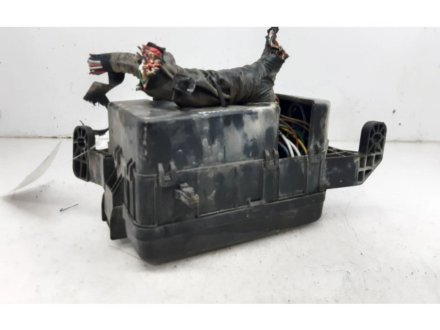 Блок предохранителей 919401G010   KIA Rio    