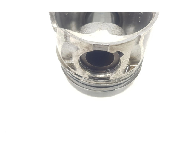 Píst 55581967, 55581967 Opel Astra J