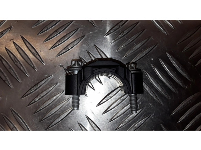 Другая деталь отсека двигателя