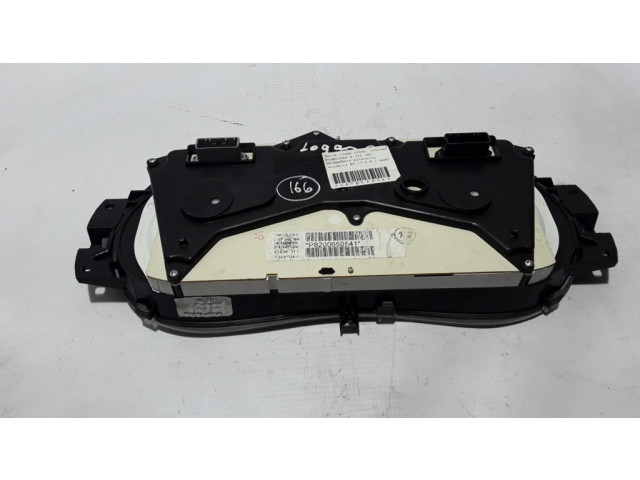 Панель приборов 8200650541   Dacia Logan I       