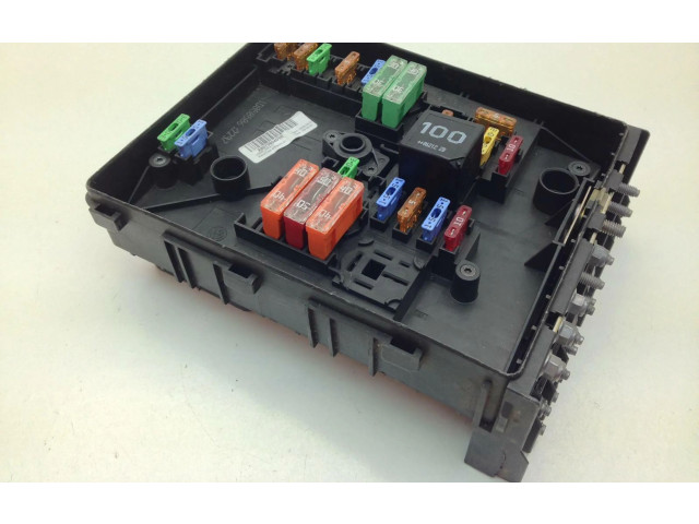 Блок предохранителей 1K0937125A Volkswagen Golf Plus