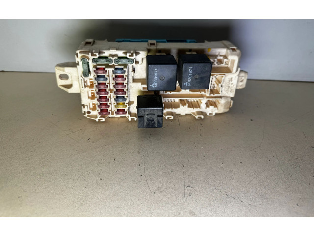 Блок предохранителей MR40589, 47630129 Mitsubishi Galant