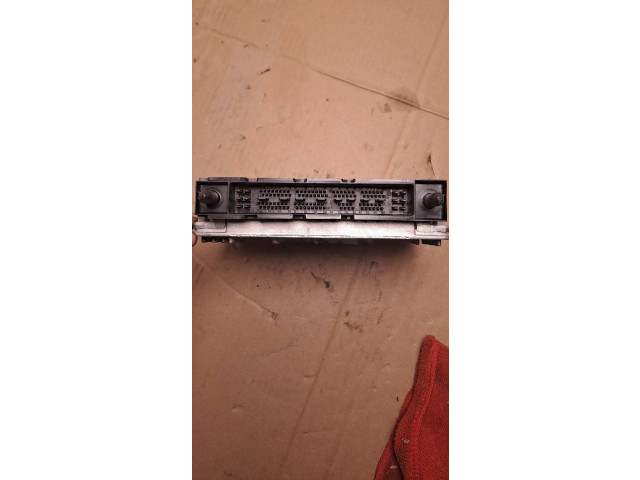 Блок управления двигателя 08677708A, 0000067185   Volvo V70