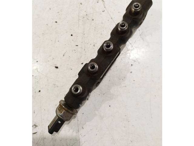 Топливная рампа 9654592680   Volvo V50  