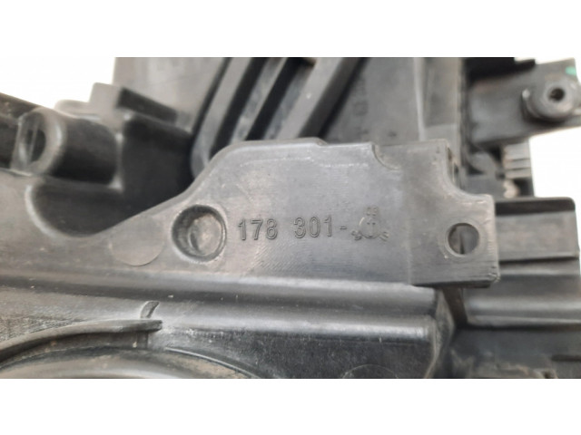 Передняя фара  