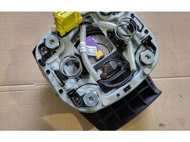 Подушка безопасности водителя 1Z0880201N Skoda Octavia Mk2 (1Z)