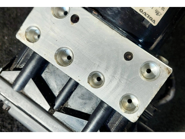 Блок АБС 06540814315704   Volvo  V70  2000 - 2004 года