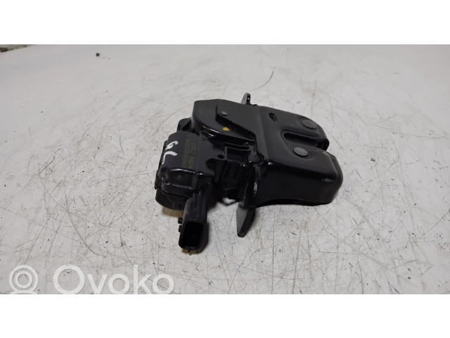 Замок задней крышки