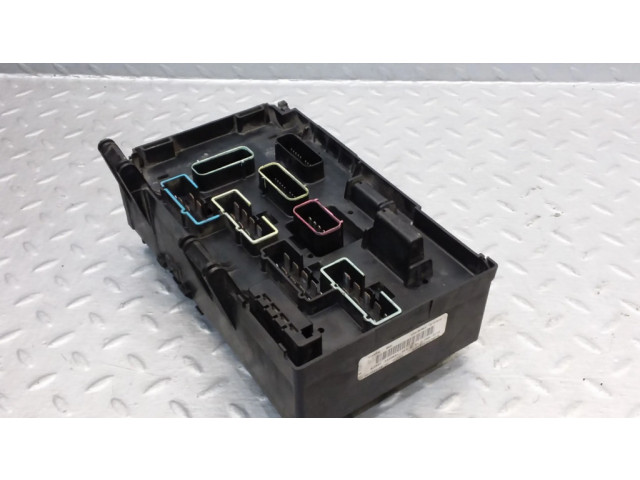   Pojistková skříňka 04748555AC, 19021569   Dodge Grand Caravan 2003