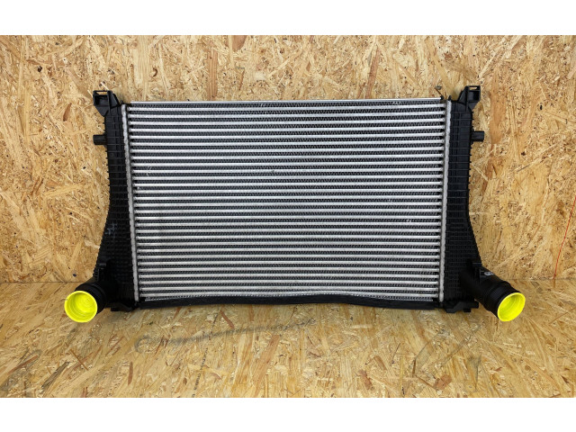 Интеркулер 5Q0145803AD Audi Q3 F3