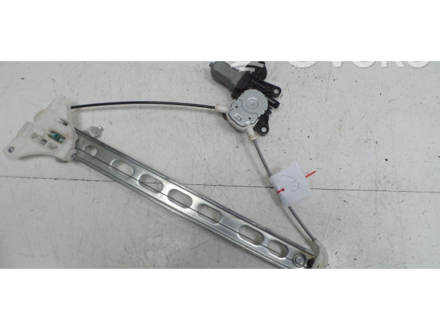 Блок предохранителей 8353058J01 Suzuki Swift