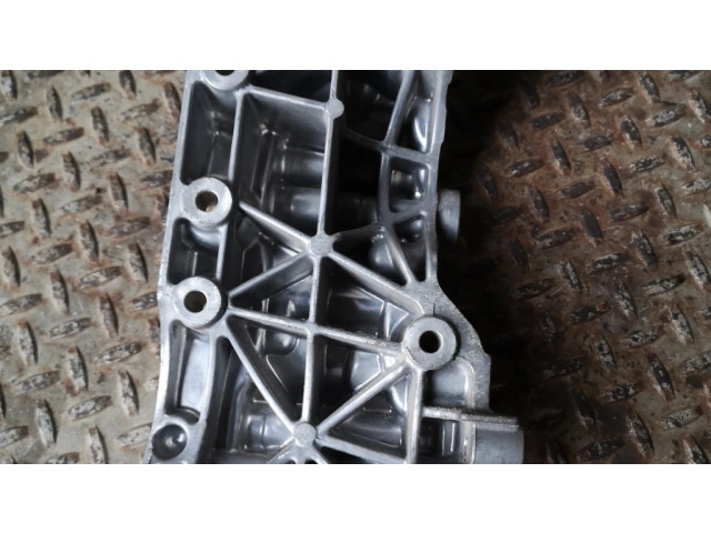 Кронштейн генератора