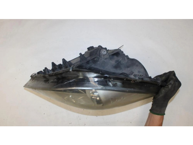 Передняя фара  