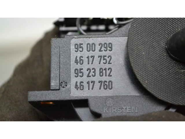 Ручка стеклоочистителей 9500299 Saab 9000 CS