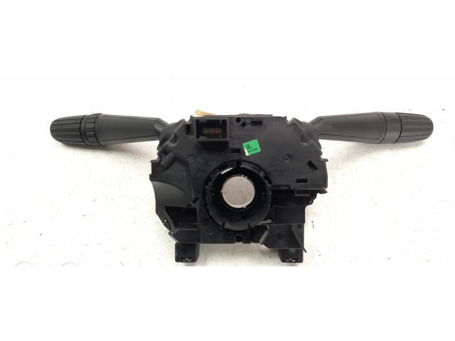 Мултифункционный включатель управления / ручка