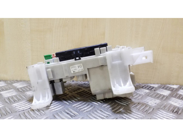 Pojistková skříňka 8264102060, MB2323008531 Toyota Corolla E120 E130 2006