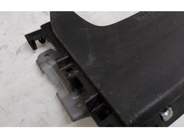 Подушка безопасности для колен 7030A31653 Mitsubishi Outlander