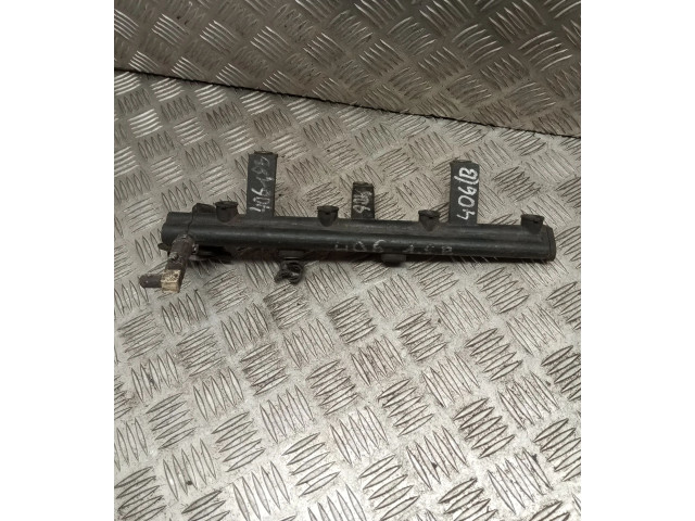 Топливная рампа    Peugeot 406  