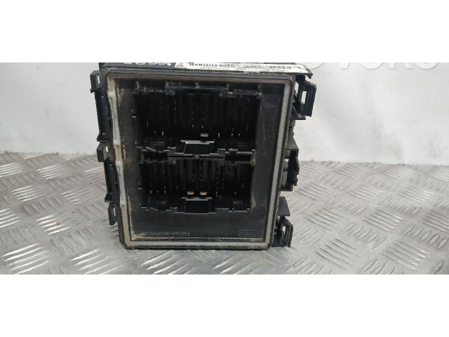 Блок предохранителей NX6T14D068EHA   Ford Focus    