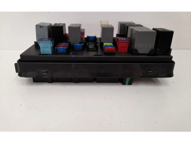 Блок предохранителей 96867123 Chevrolet Astra