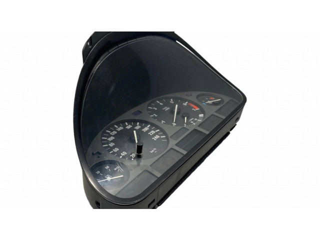 Přístrojová deska BMW 5 E39 2001 8375669, 62118375669