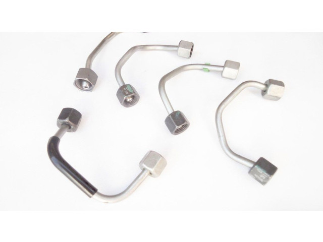 Трубка (трубки) для подачи топлива в жиклеры