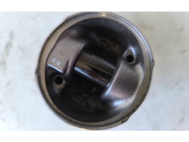 Píst 79L98   Volkswagen Caddy     