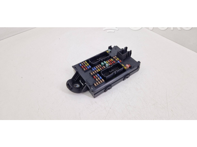 Блок предохранителей 32209198   Volvo XC90    