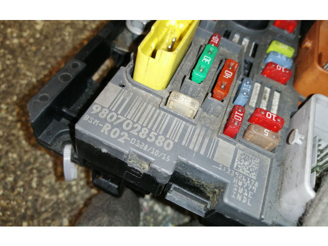   Pojistková skříňka 9807028580, BSMR02   Peugeot 5008 2011