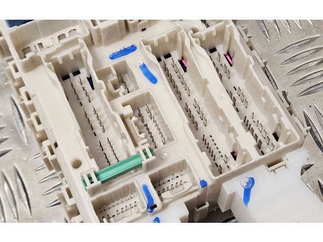 Pojistková skříňka 8273002150A, 02118K20 Toyota Auris 150 2010