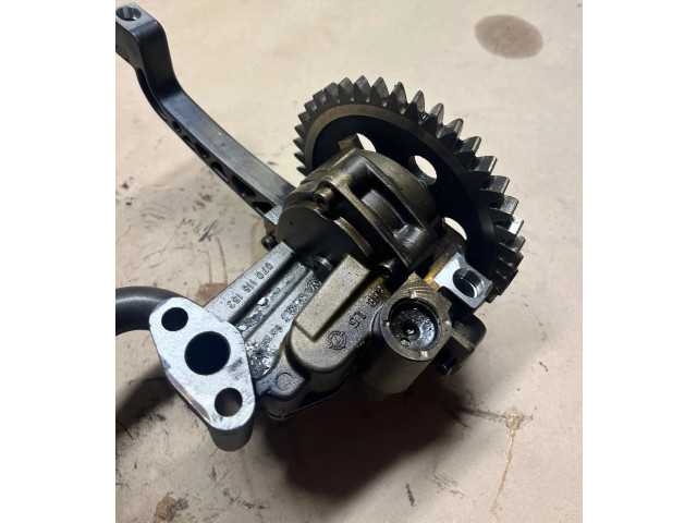 Čerpadlo oleje 070115153 Volkswagen Transporter - Caravelle T5 AXD